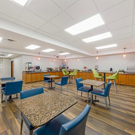 Best Western Plus Midwest City Inn & Suites Esterno foto