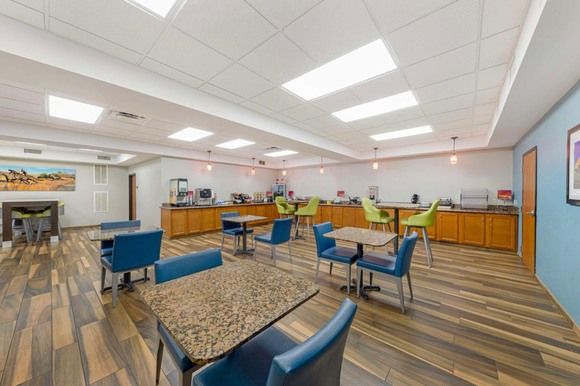 Best Western Plus Midwest City Inn & Suites Esterno foto