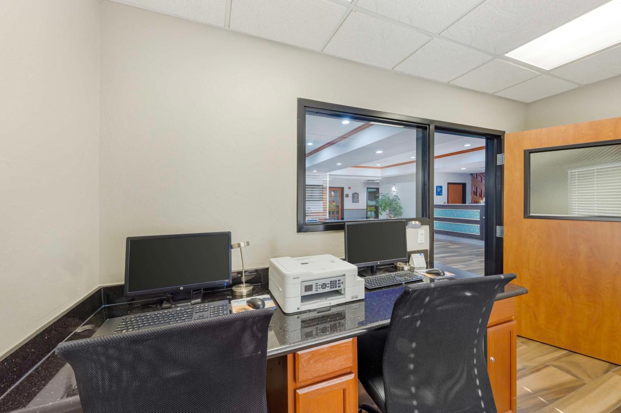 Best Western Plus Midwest City Inn & Suites Esterno foto
