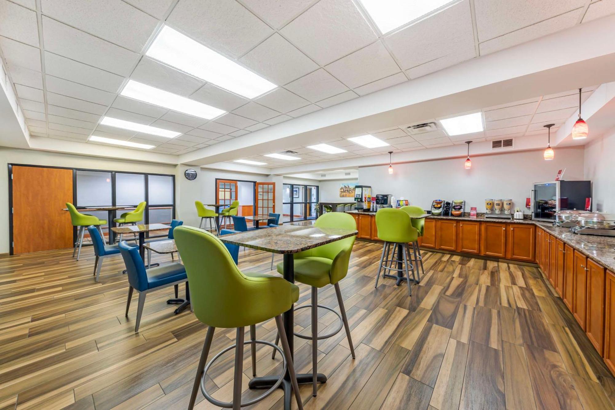 Best Western Plus Midwest City Inn & Suites Esterno foto