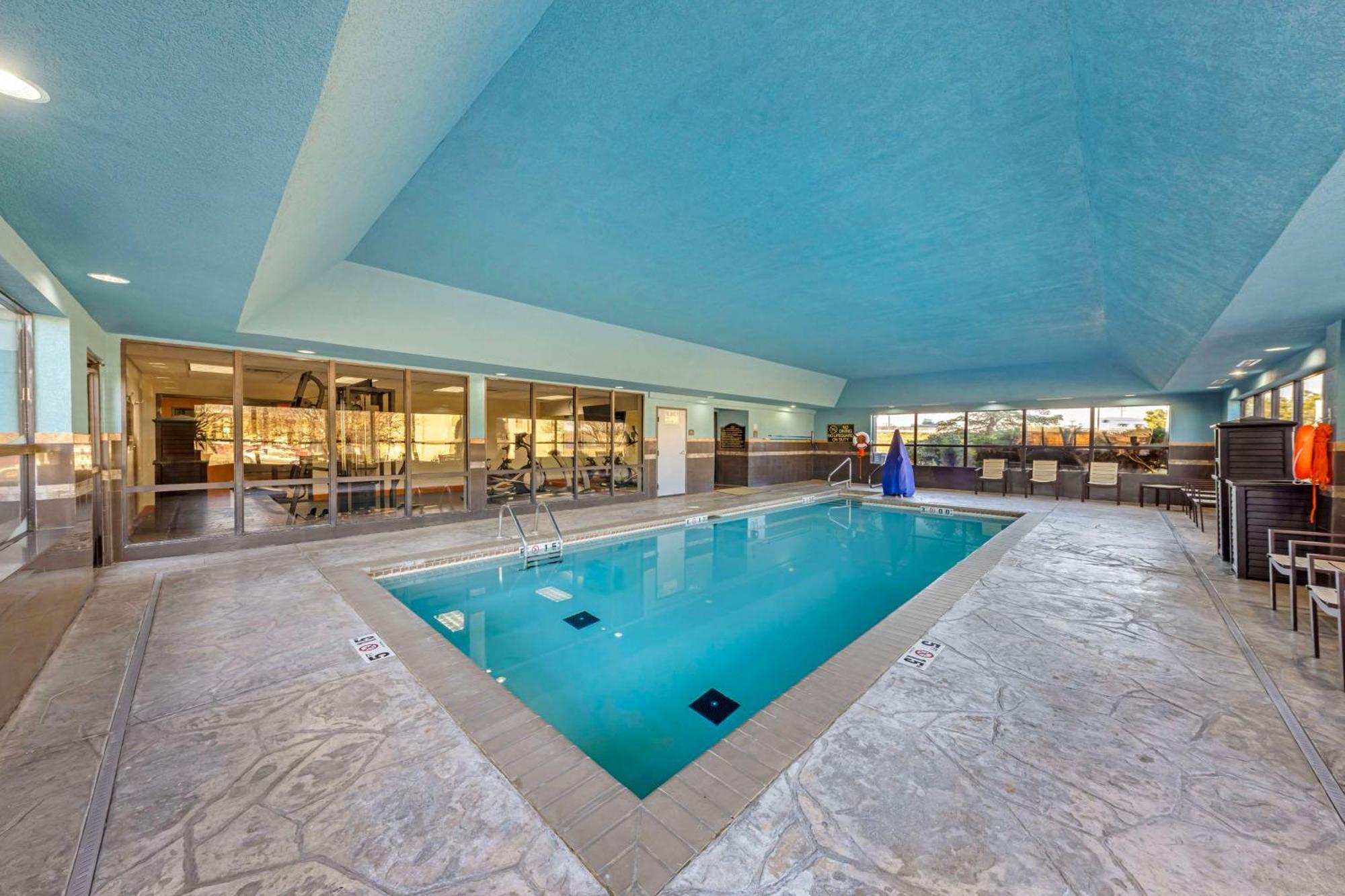 Best Western Plus Midwest City Inn & Suites Esterno foto
