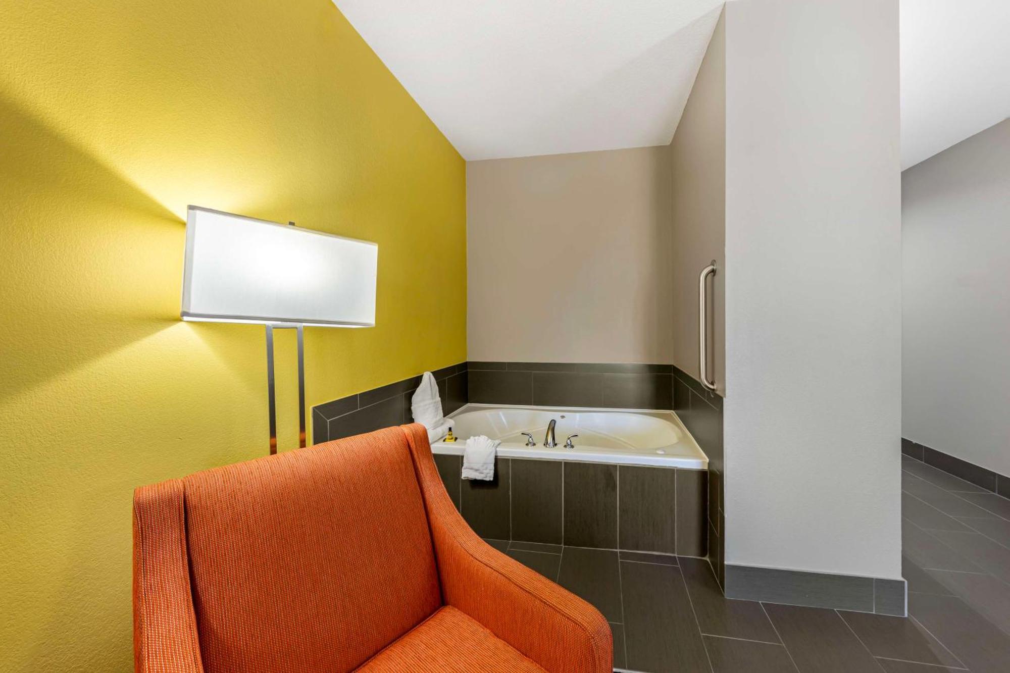 Best Western Plus Midwest City Inn & Suites Esterno foto