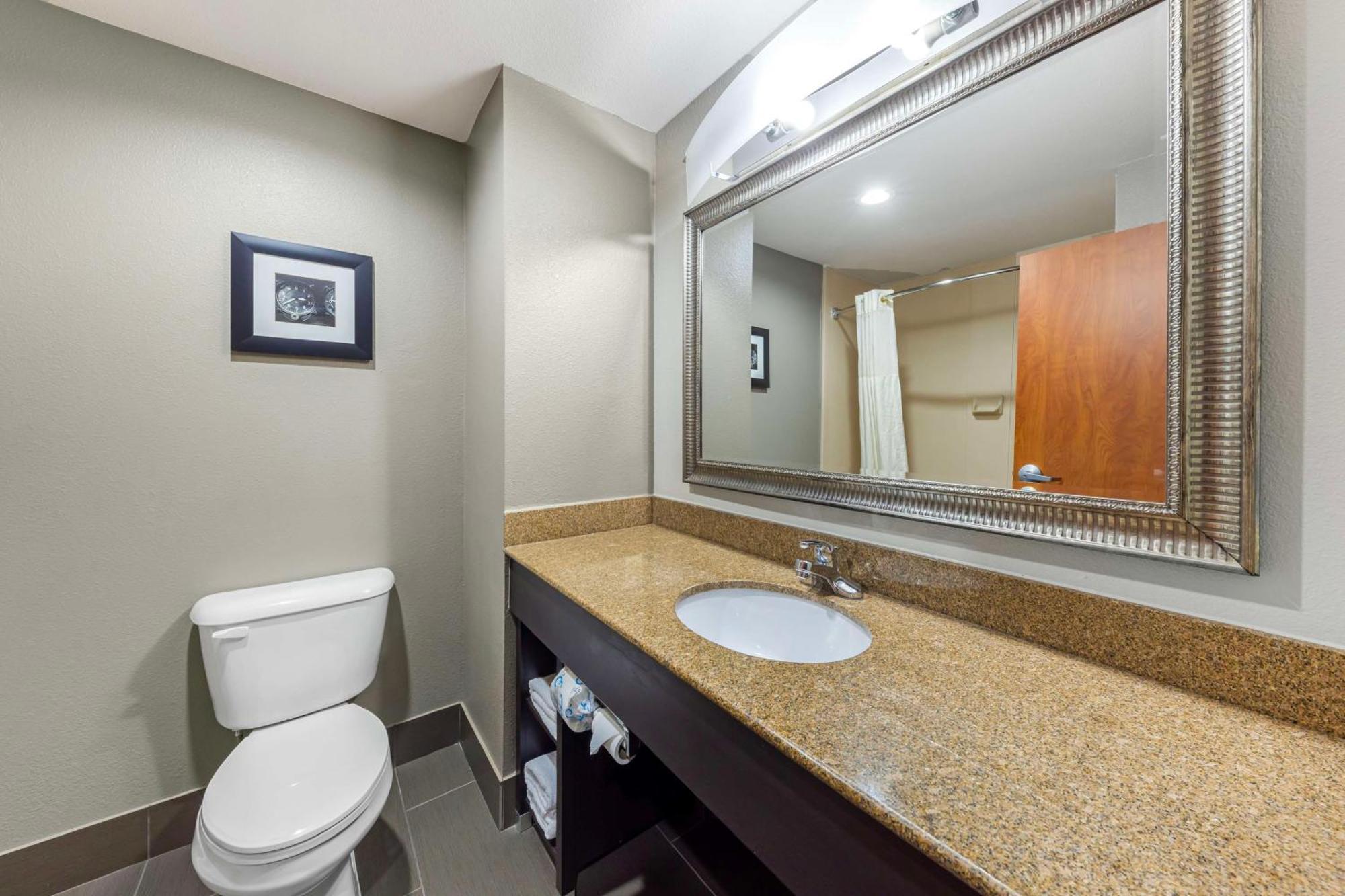 Best Western Plus Midwest City Inn & Suites Esterno foto