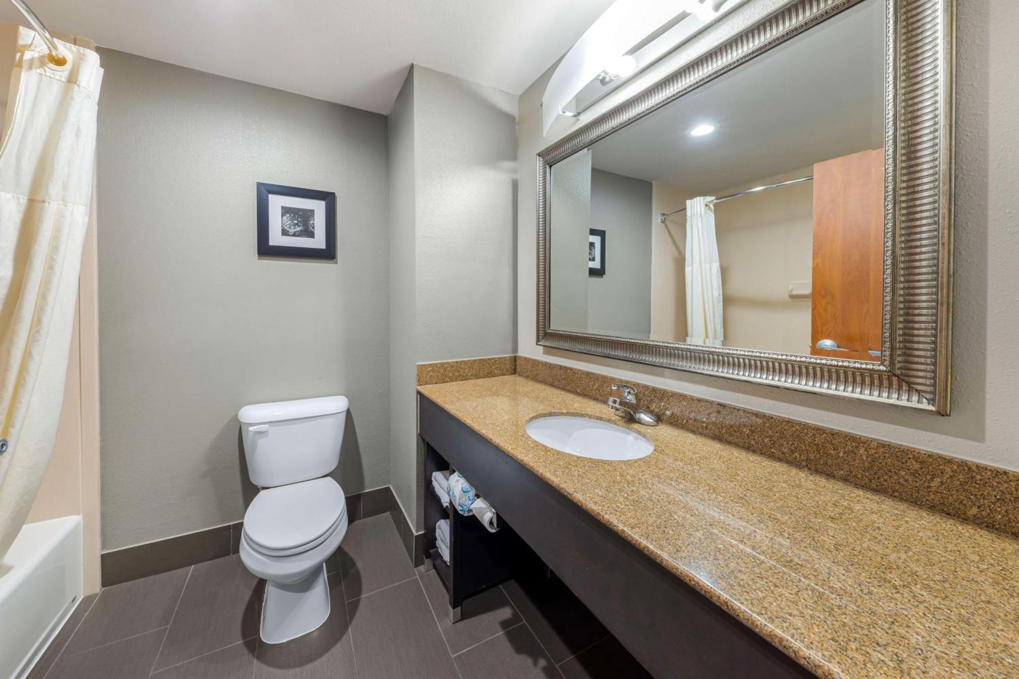 Best Western Plus Midwest City Inn & Suites Esterno foto