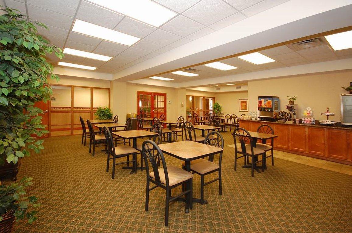 Best Western Plus Midwest City Inn & Suites Esterno foto